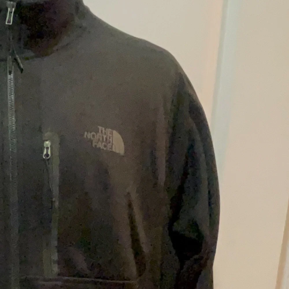 The North Face large-size lightweight men's jacket in great conditions
